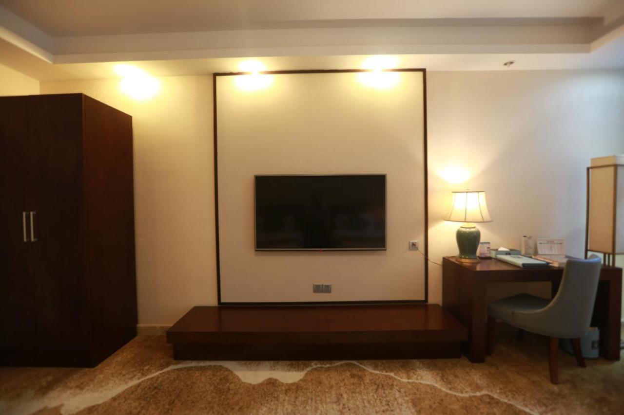 ซีแมนส์ คลับ กวางโจว Hotel ภายนอก รูปภาพ