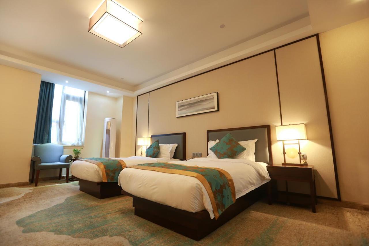 ซีแมนส์ คลับ กวางโจว Hotel ภายนอก รูปภาพ