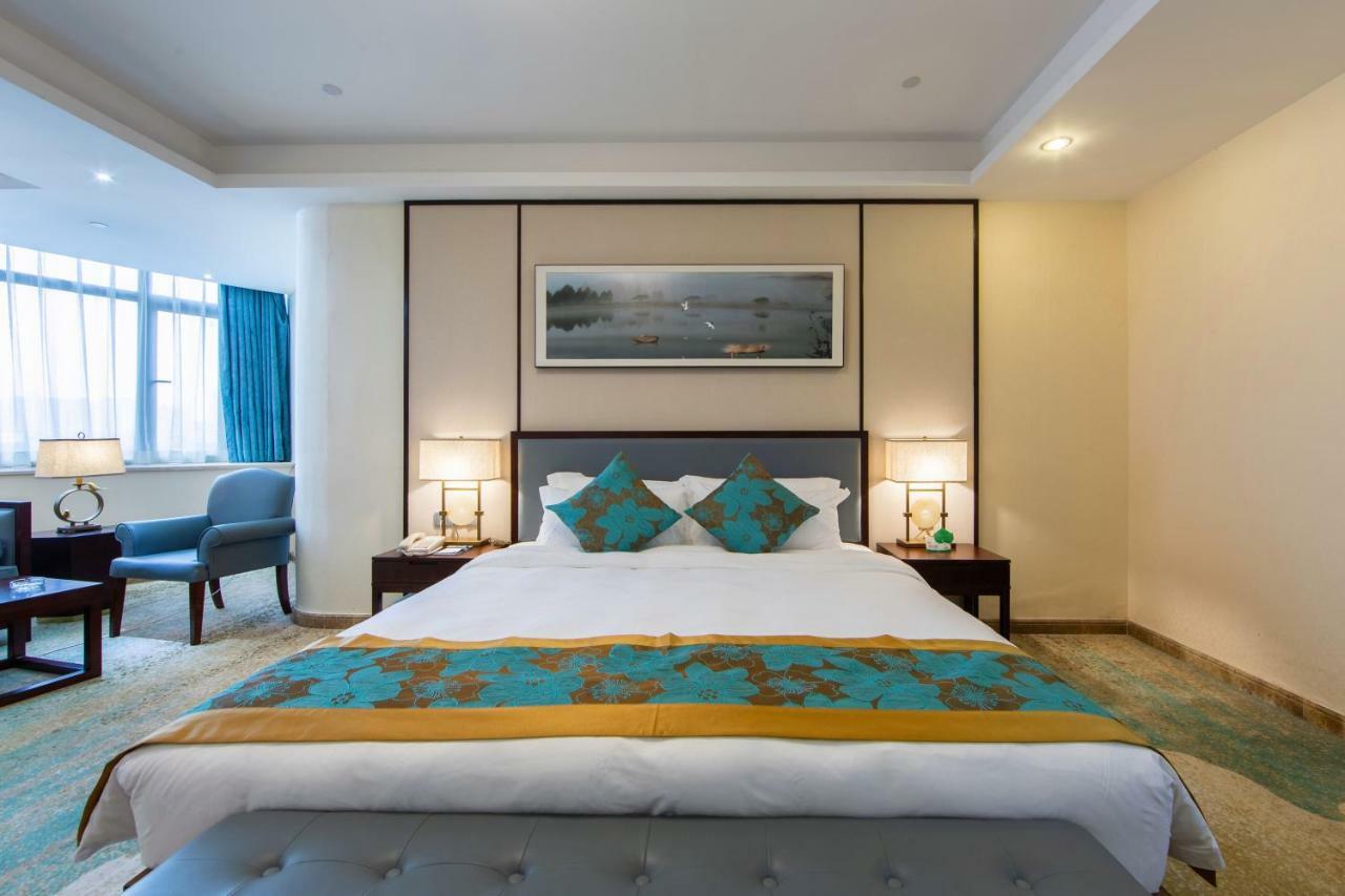 ซีแมนส์ คลับ กวางโจว Hotel ภายนอก รูปภาพ
