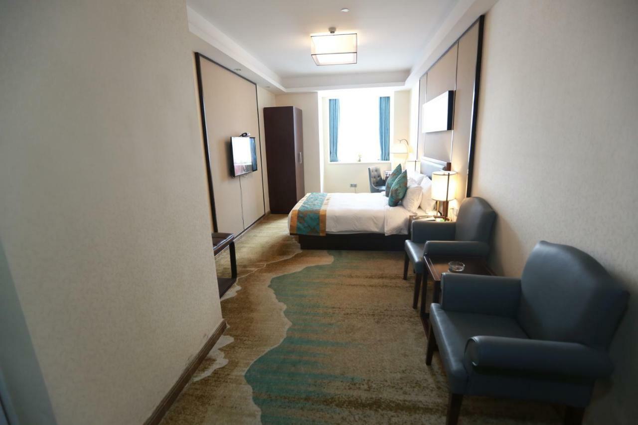 ซีแมนส์ คลับ กวางโจว Hotel ภายนอก รูปภาพ