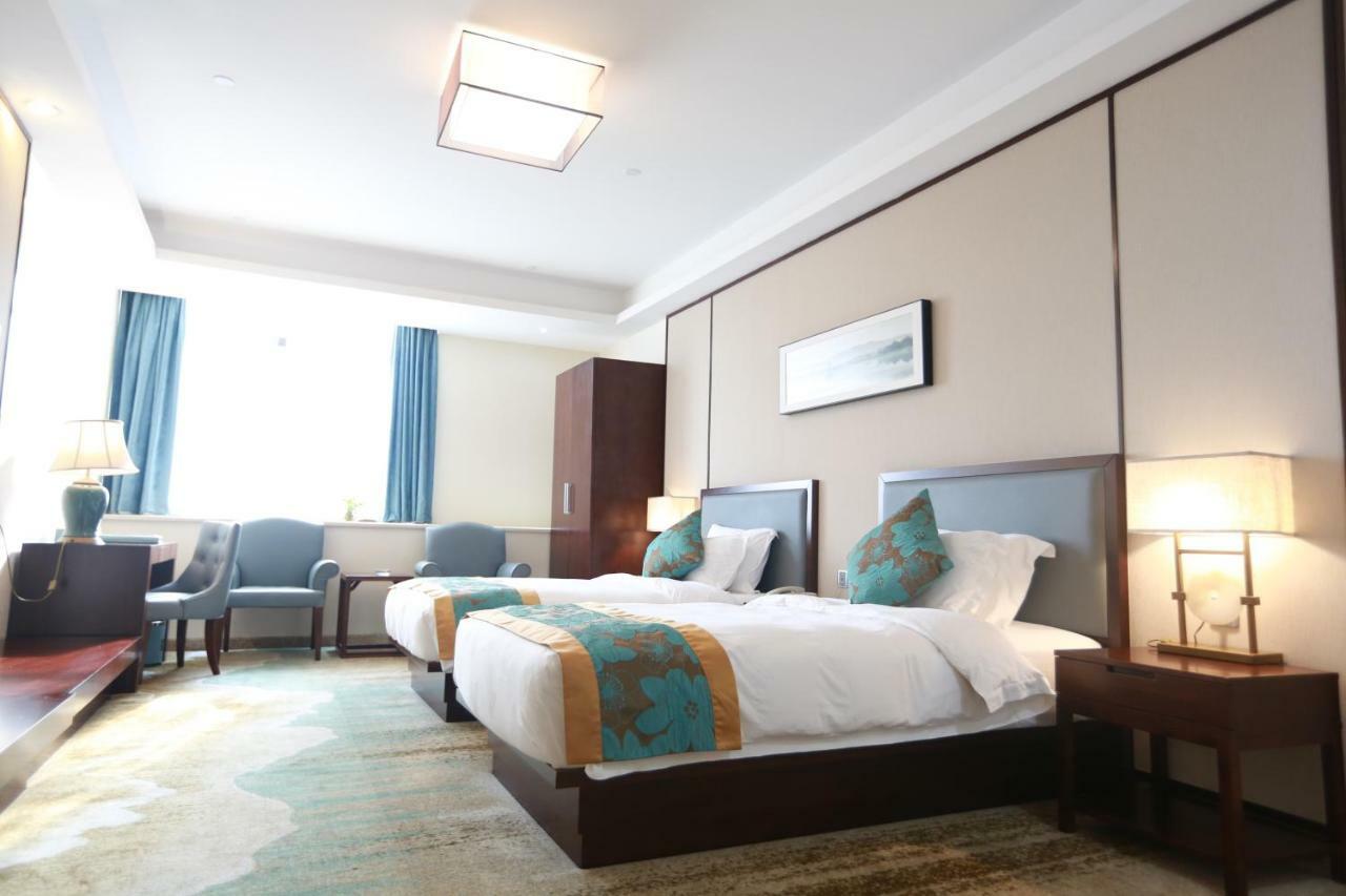 ซีแมนส์ คลับ กวางโจว Hotel ภายนอก รูปภาพ